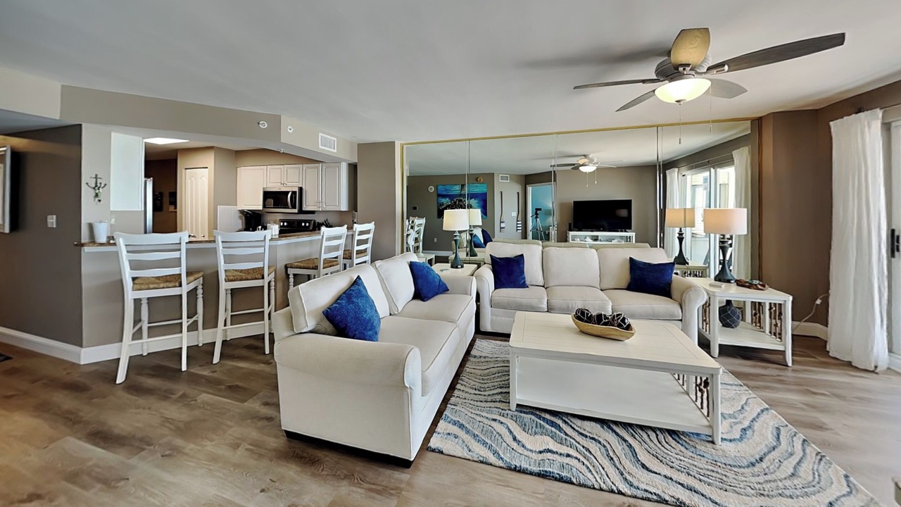 Photo of Livingroom in Seawinds Condo