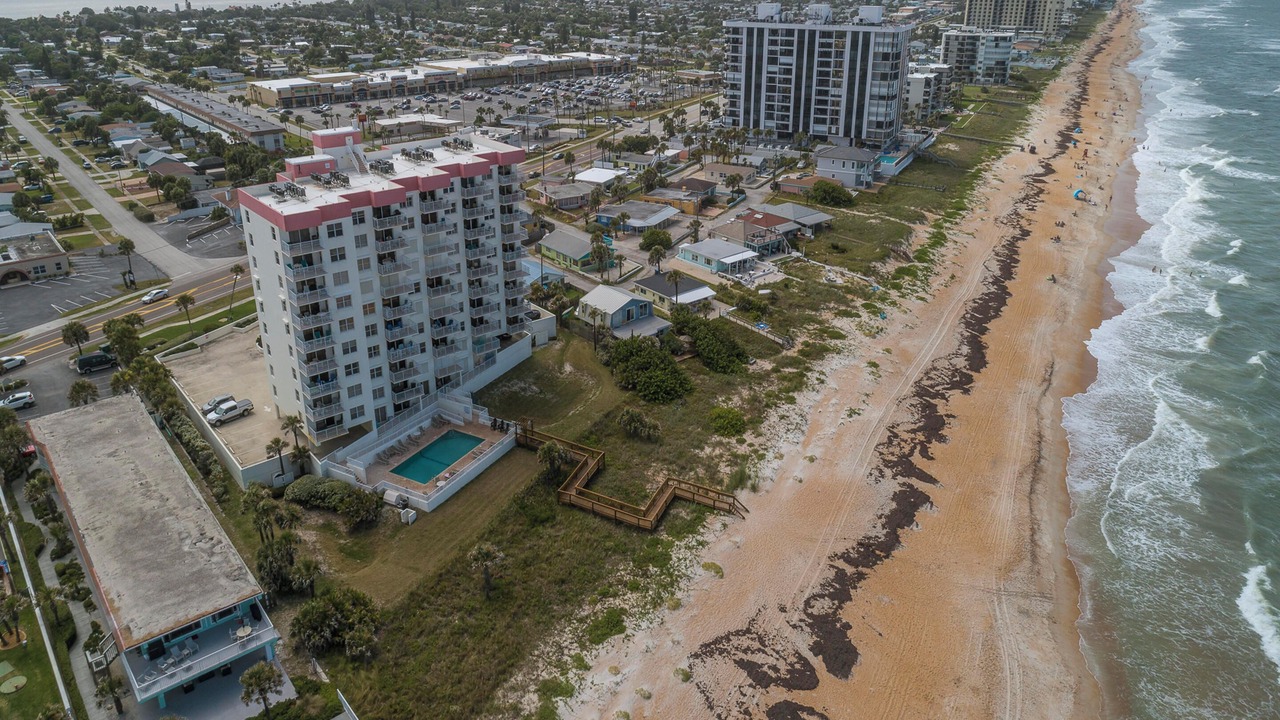 Photo of Outdoor in Seawinds Condo