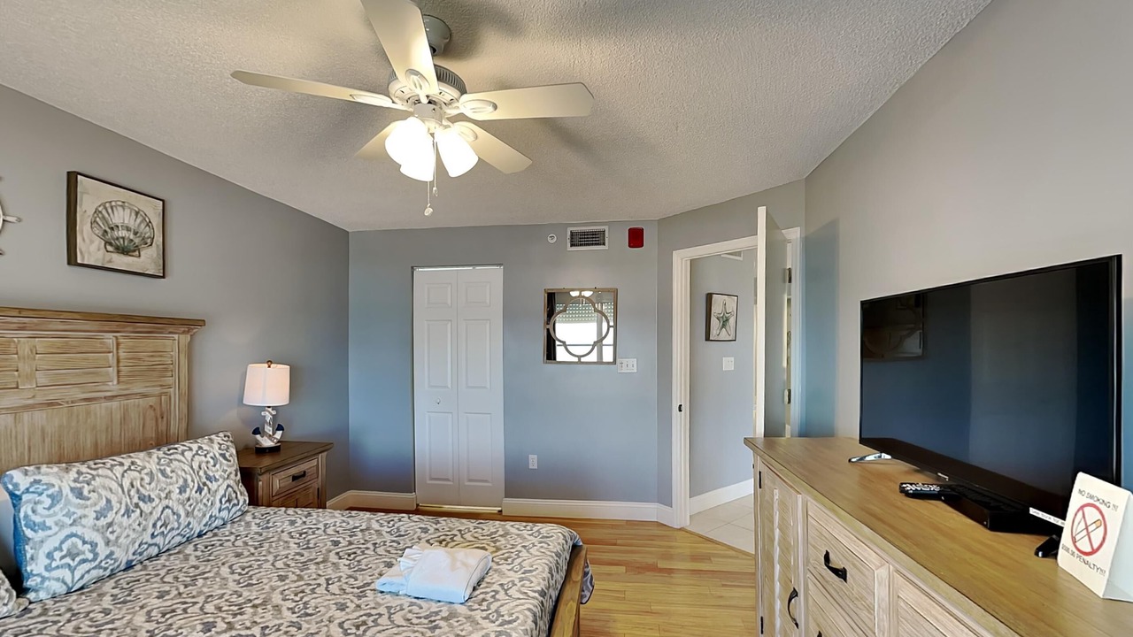 Photo of Bedroom in Seawinds Condo