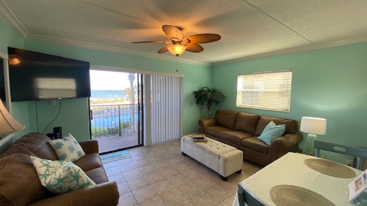Photo of Livingroom in Ormond-by-the-Sea