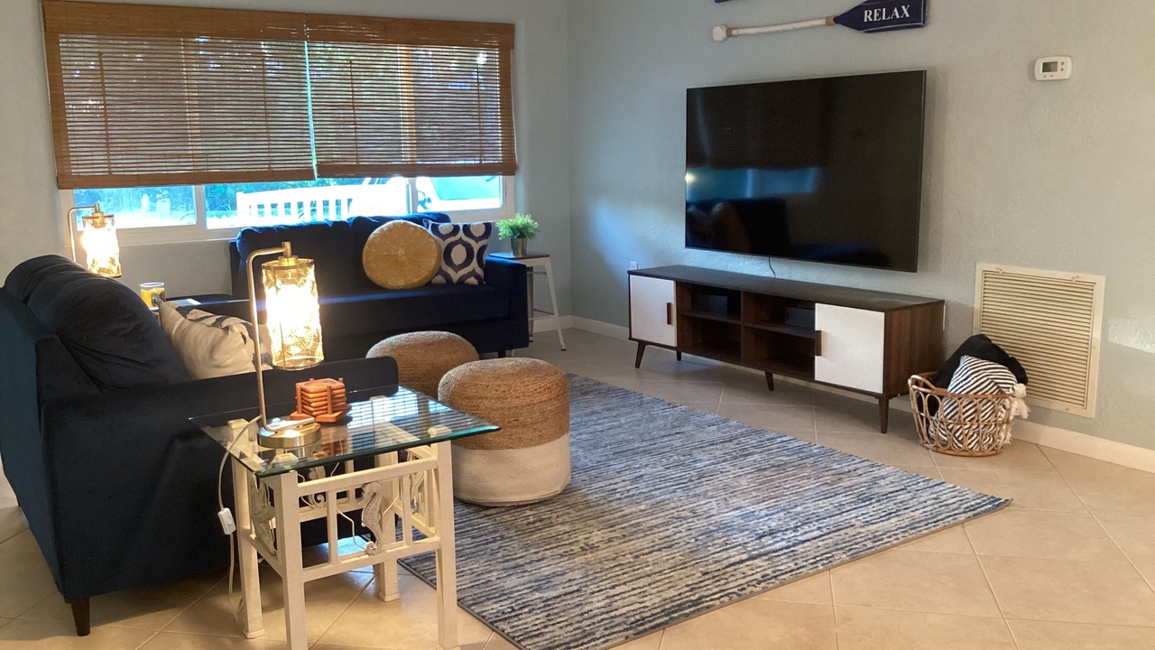 Photo of Livingroom in Orlando Beach