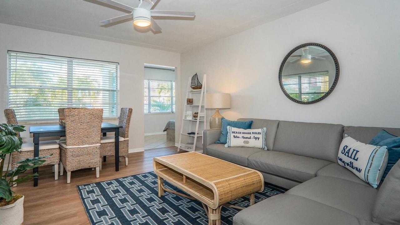 Photo of Livingroom in Redington Shores