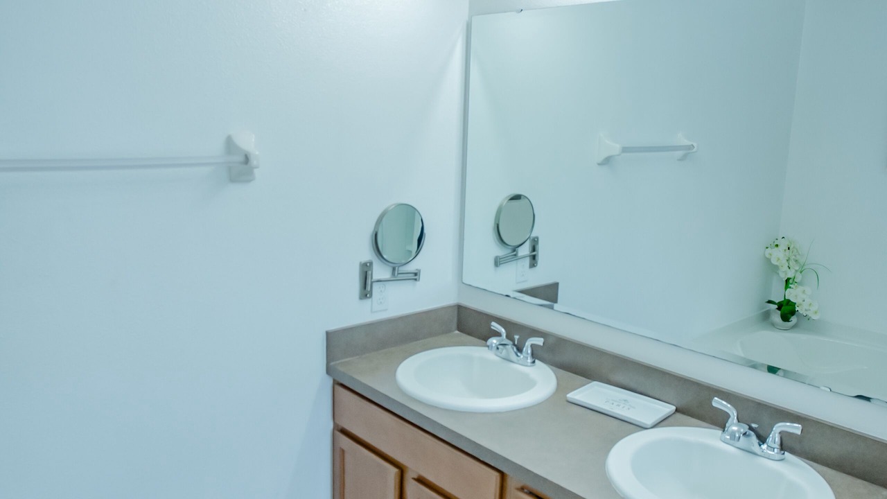 Photo of Bathroom in Cypress Pointe