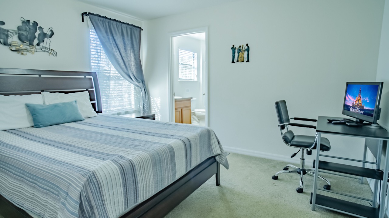 Photo of Bedroom in Cypress Pointe