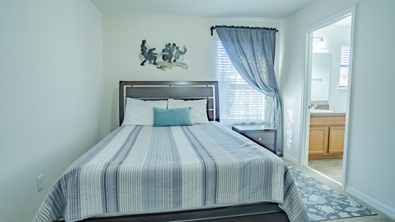 Photo of Bedroom in Cypress Pointe