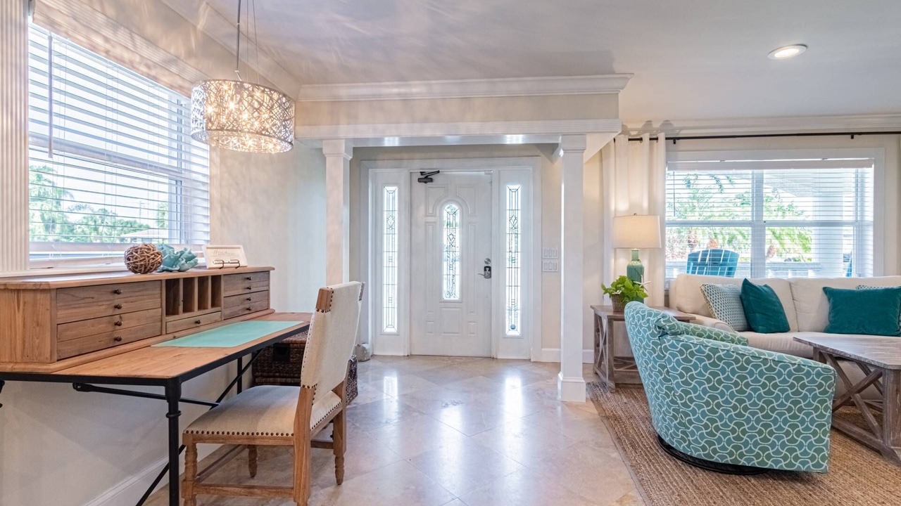 Photo of Livingroom in Naples Park