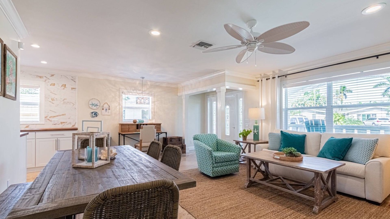 Photo of Livingroom in Naples Park