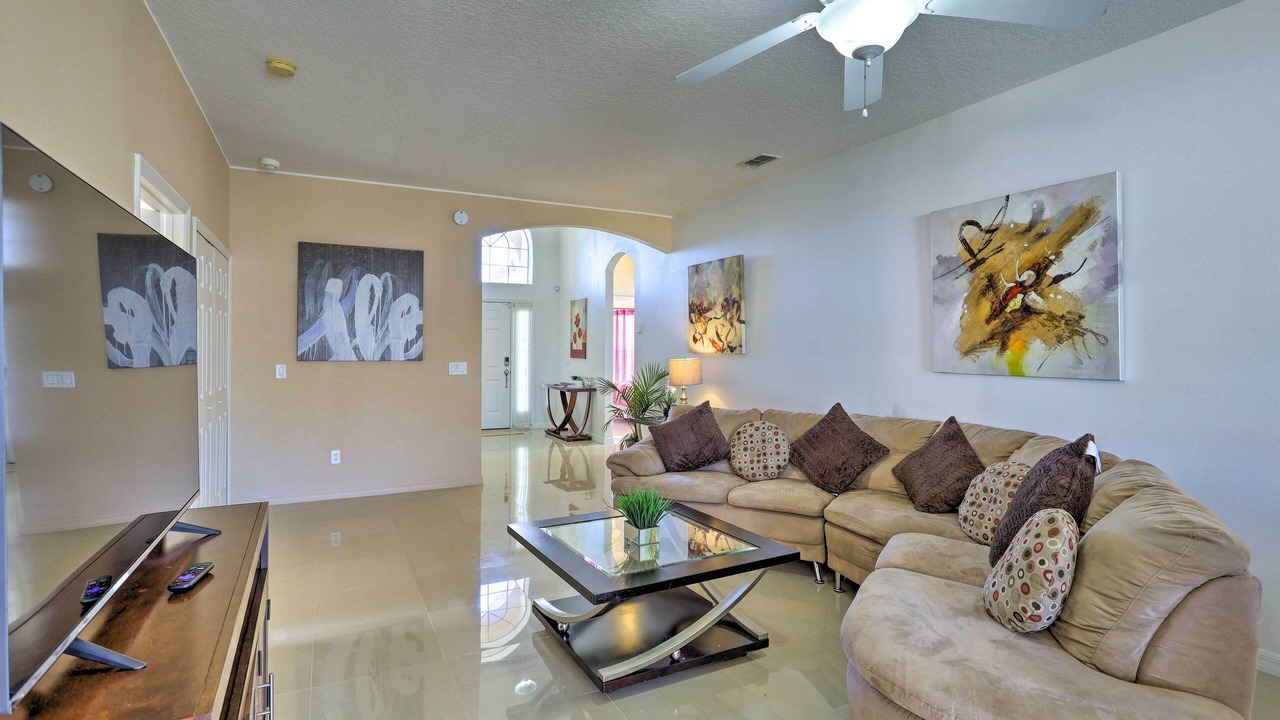 Photo of Livingroom in Crystal Cove