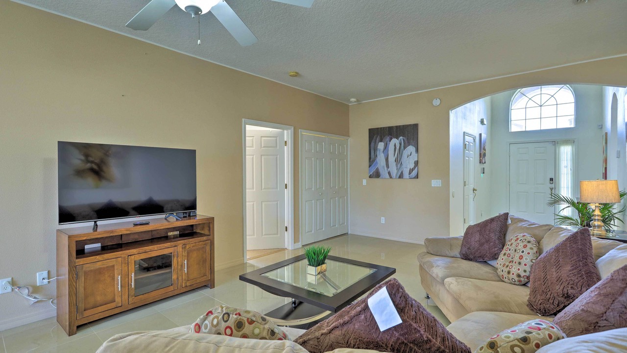 Photo of Bedroom in Crystal Cove
