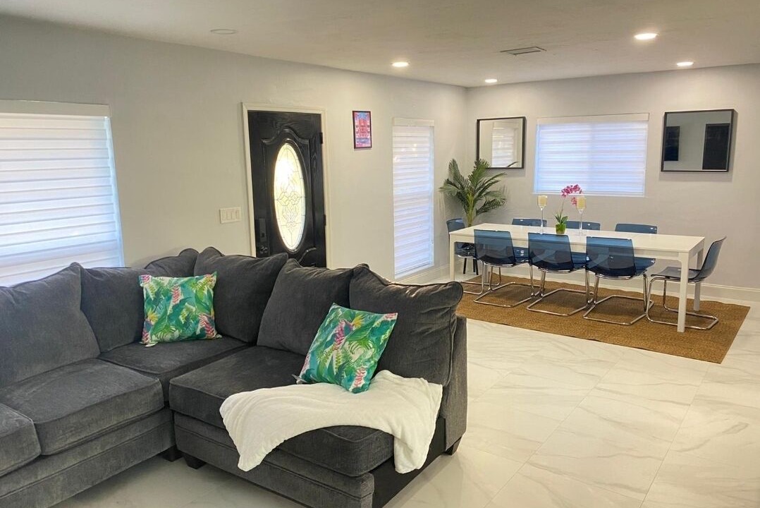 Photo of Livingroom in Miami Gardens