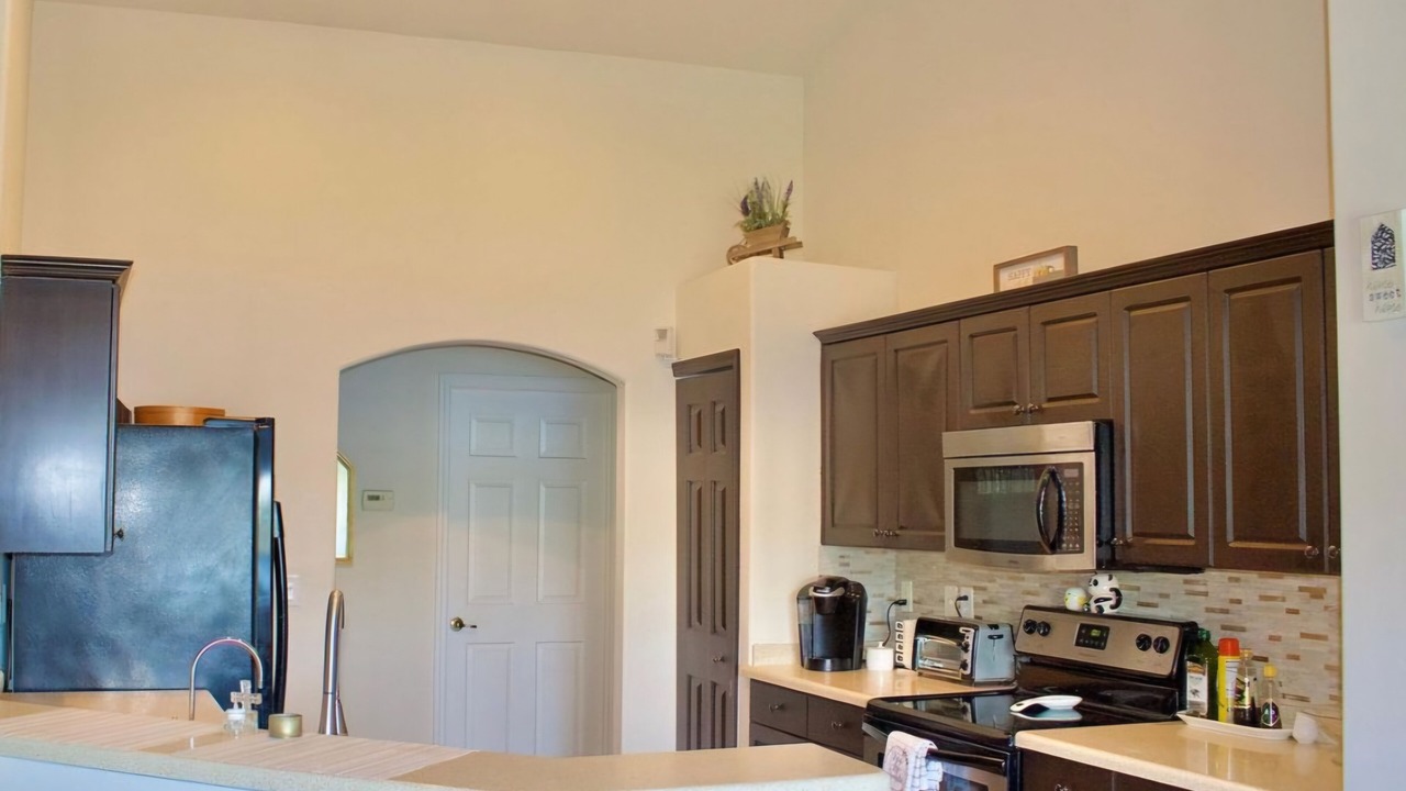 Photo of Kitchen in Eisenhower