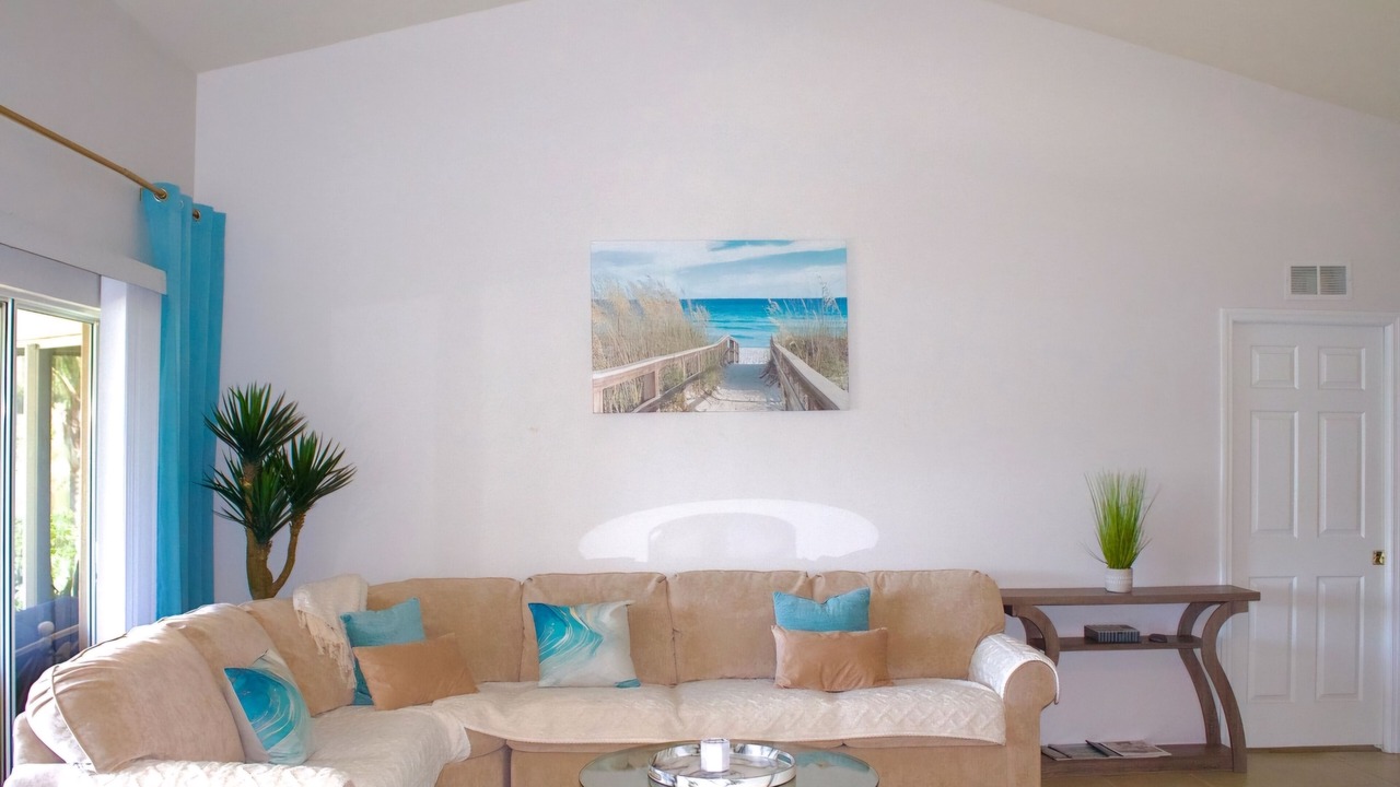 Photo of Livingroom in Eisenhower