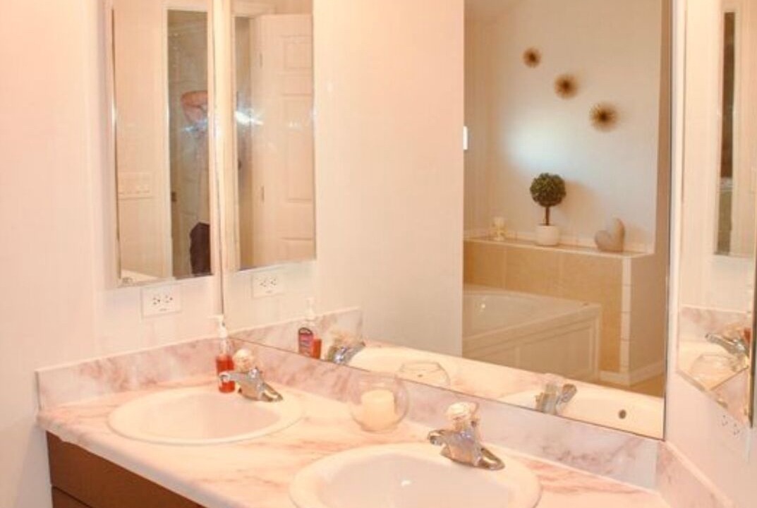 Photo of Bathroom in Eisenhower