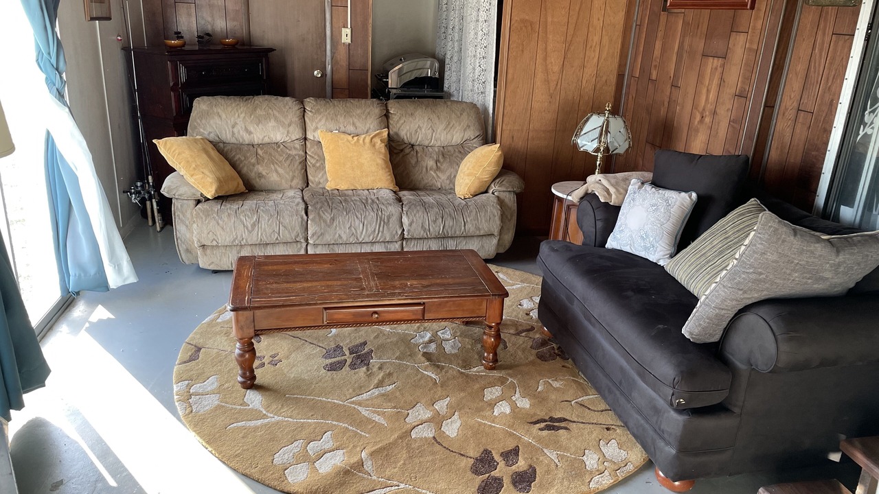 Photo of Livingroom in Taylor Creek