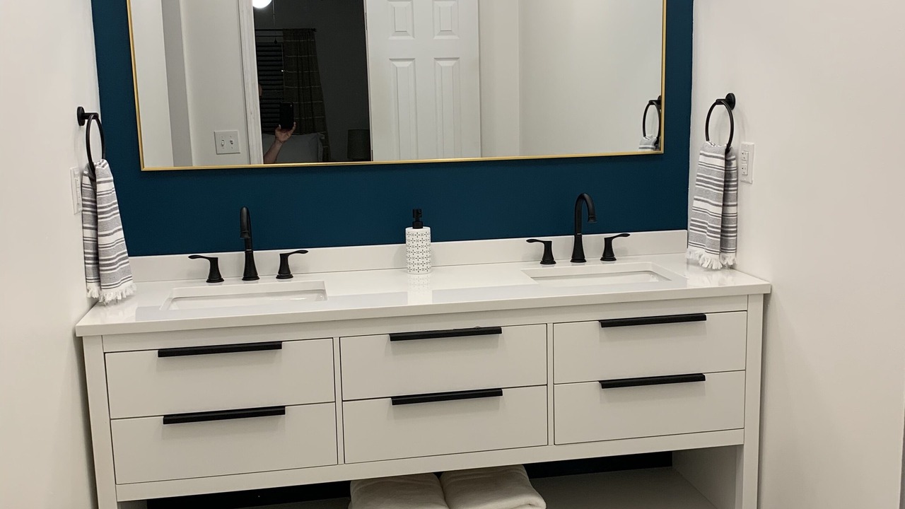 Photo of Bathroom in Myrtle Grove