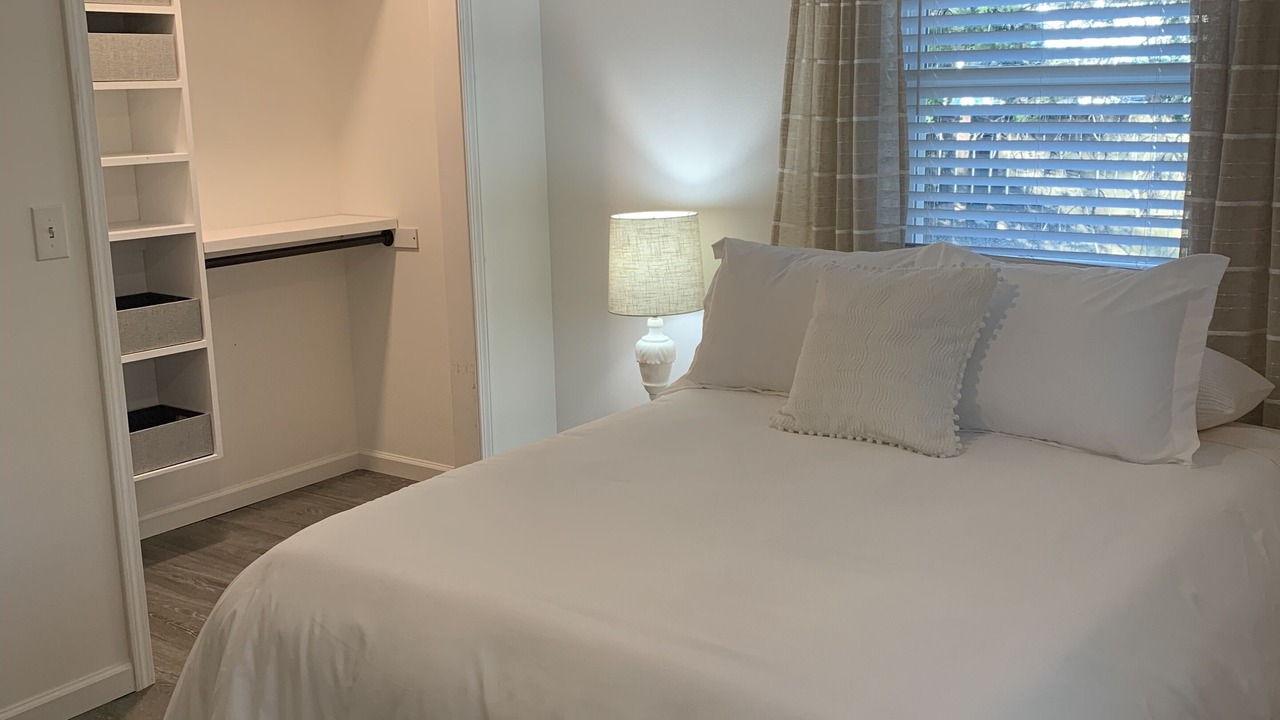 Photo of Bedroom in Myrtle Grove