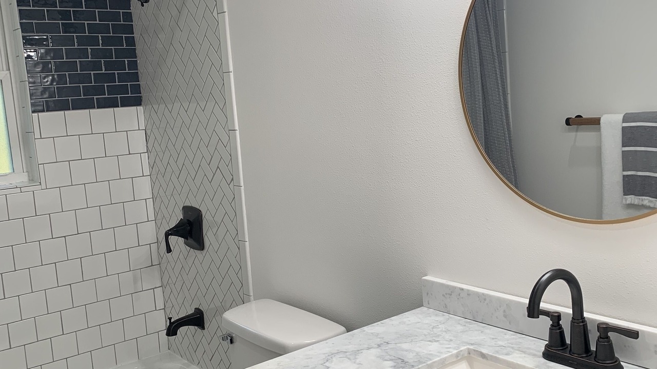 Photo of Bathroom in Myrtle Grove