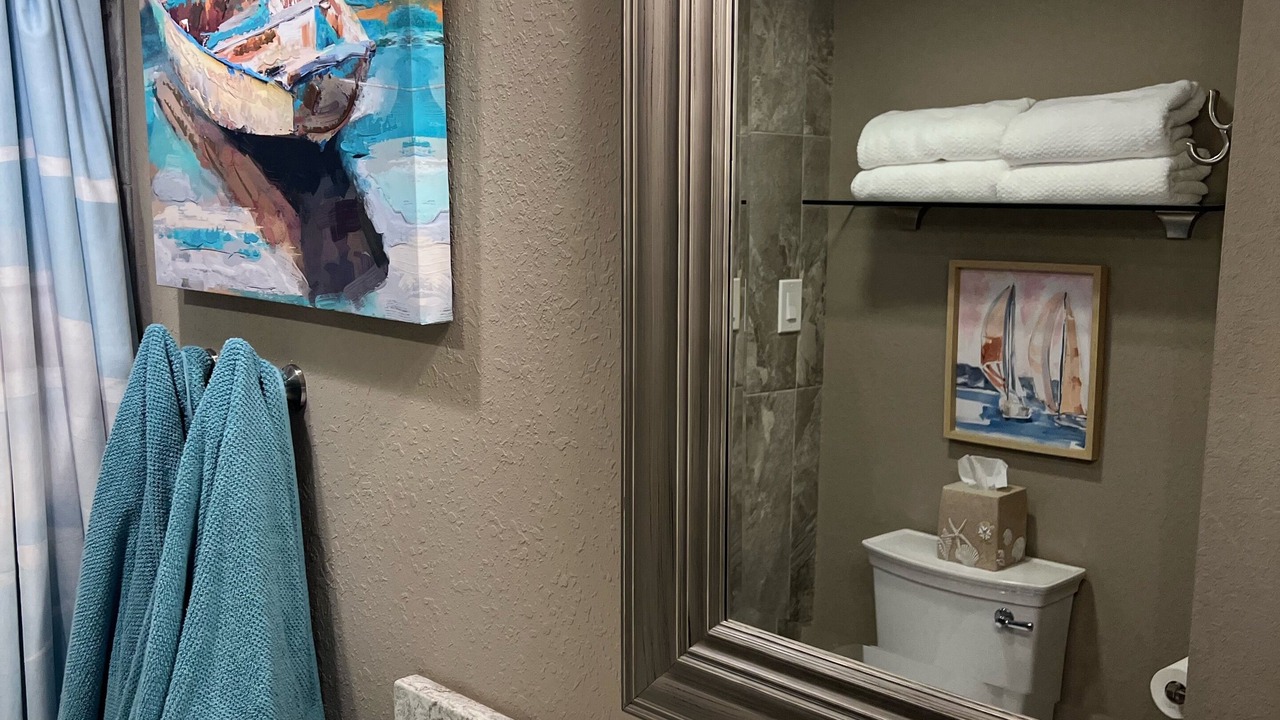 Photo of Bathroom in Bouchelles Island