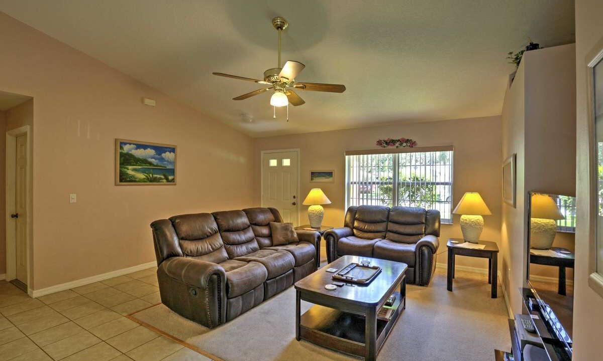Photo of Livingroom in Holly Hill
