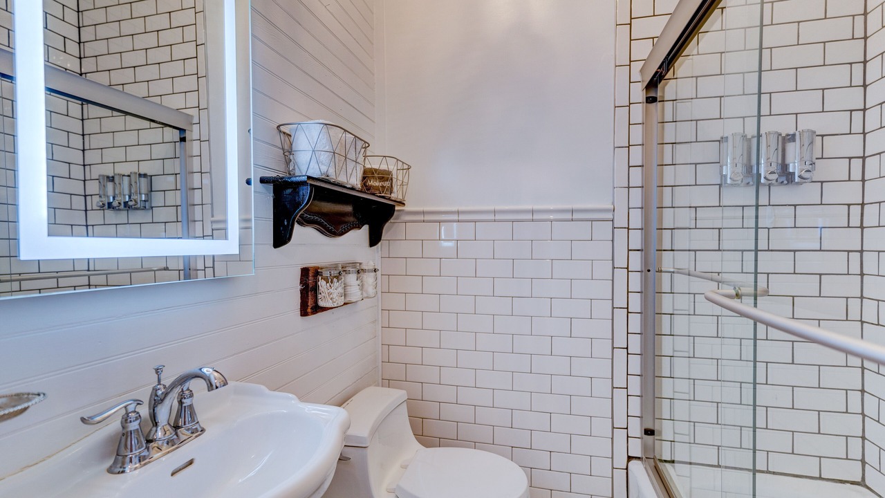 Photo of Bathroom in Ellijay