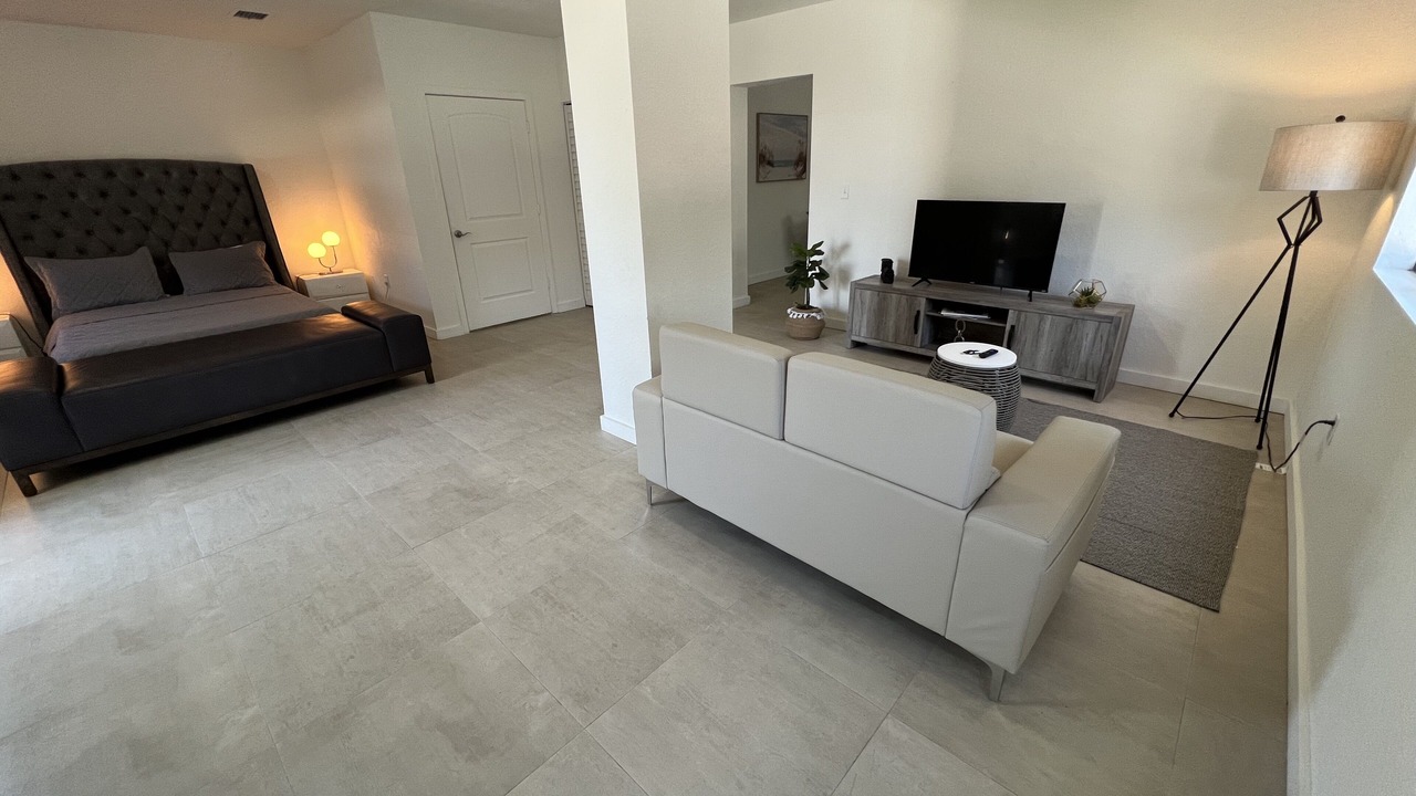 Photo of Bedroom in Allapattah