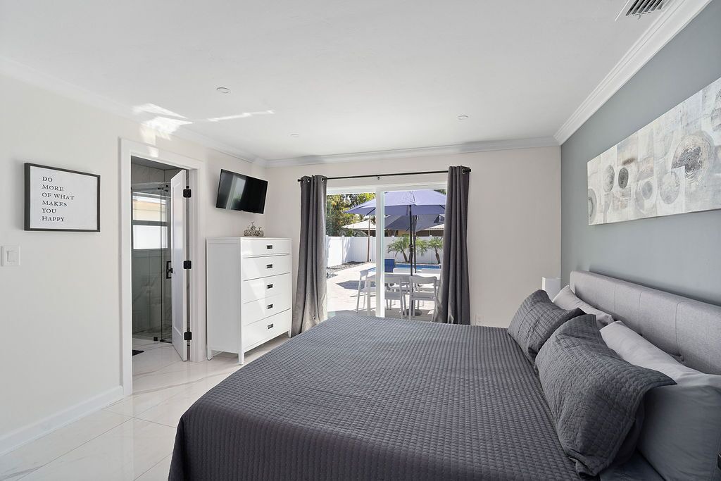 Photo of Bedroom in Naples Park