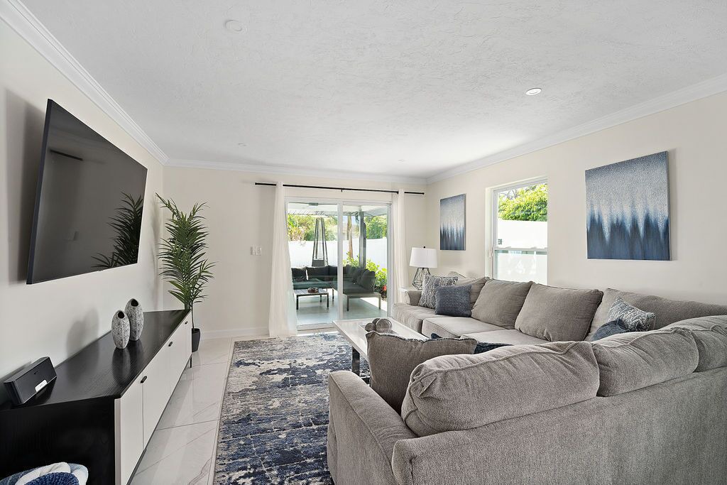Photo of Livingroom in Naples Park