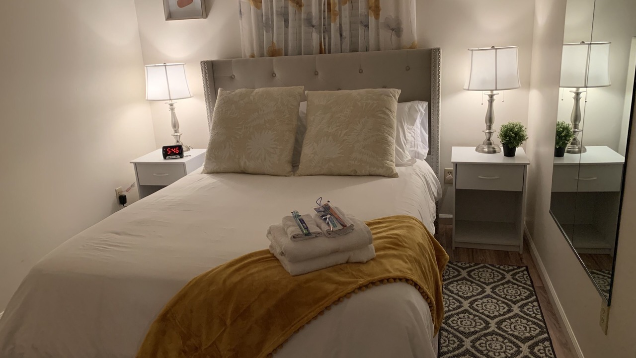 Photo of Bedroom in Golden Glades - The Woods