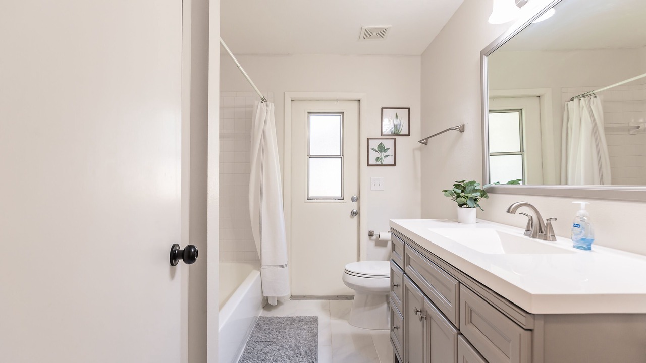 Photo of Bathroom in Fruitville