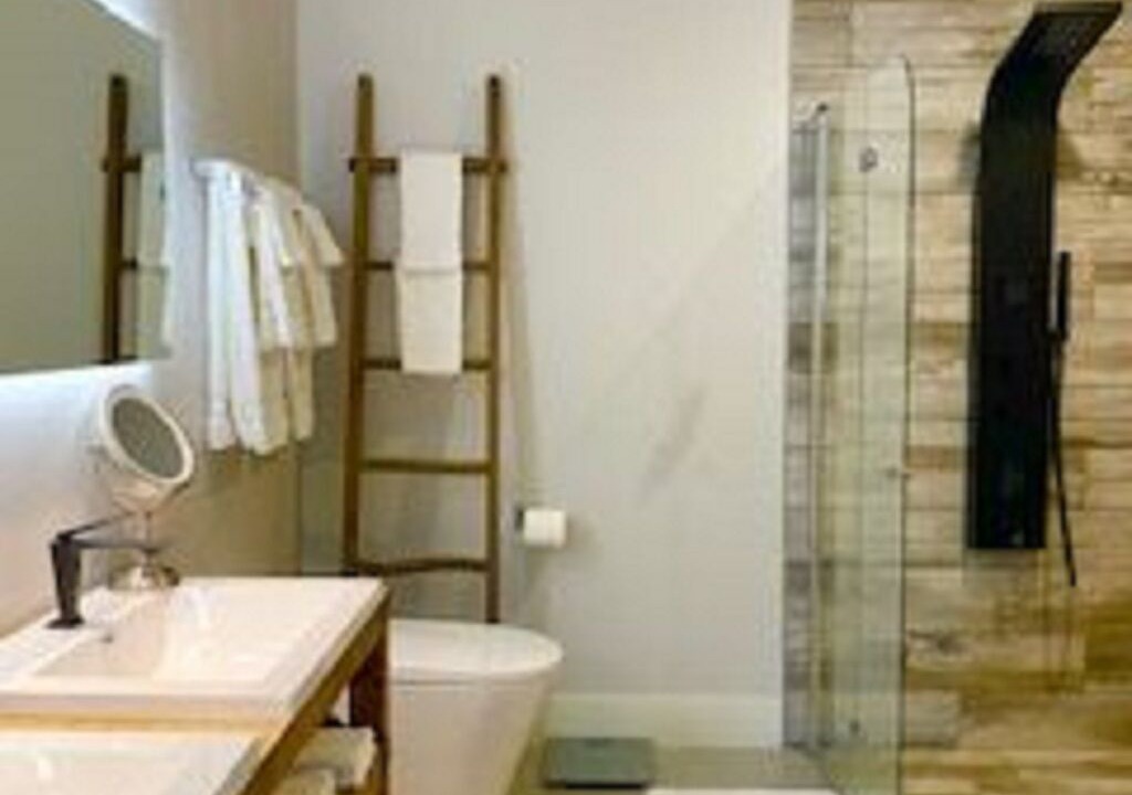Photo of Bathroom in Lighthouse Point