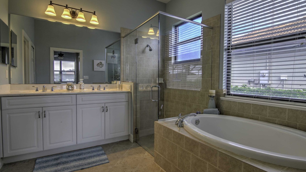 Photo of Bathroom in Gateway