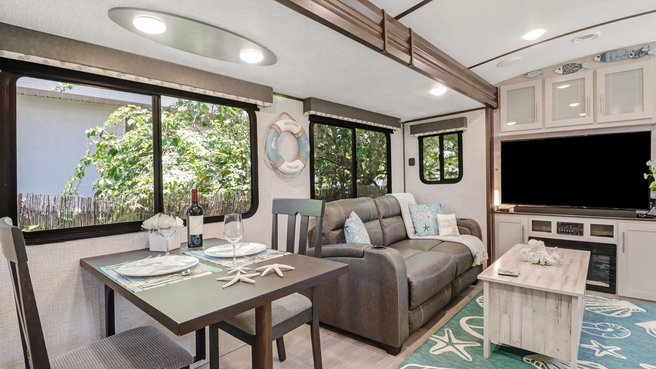 Photo of Livingroom in Central Naples