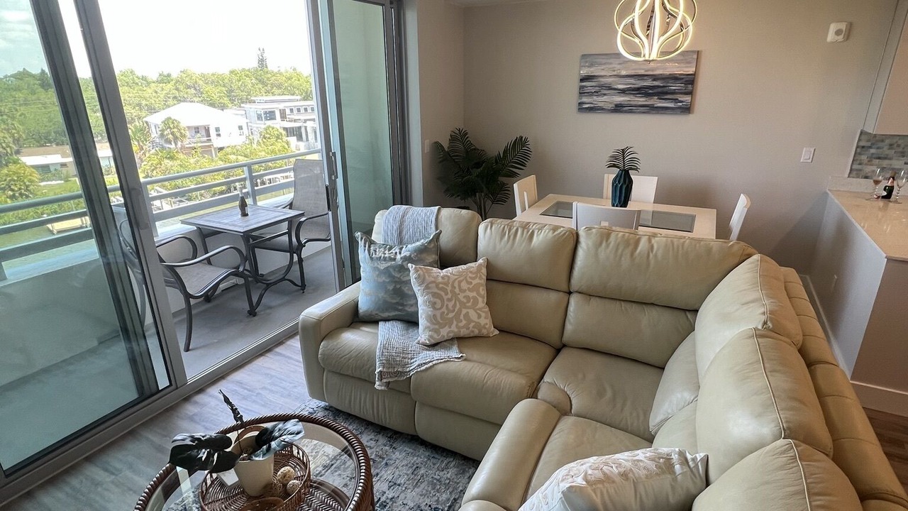 Photo of Livingroom in North Trail