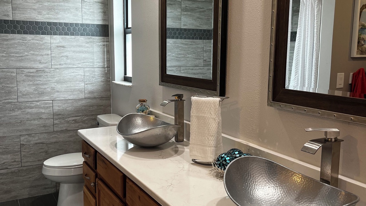Photo of Bathroom in Edgewater