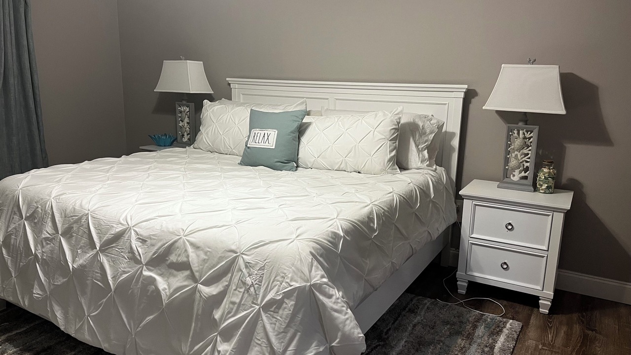 Photo of Bedroom in Edgewater