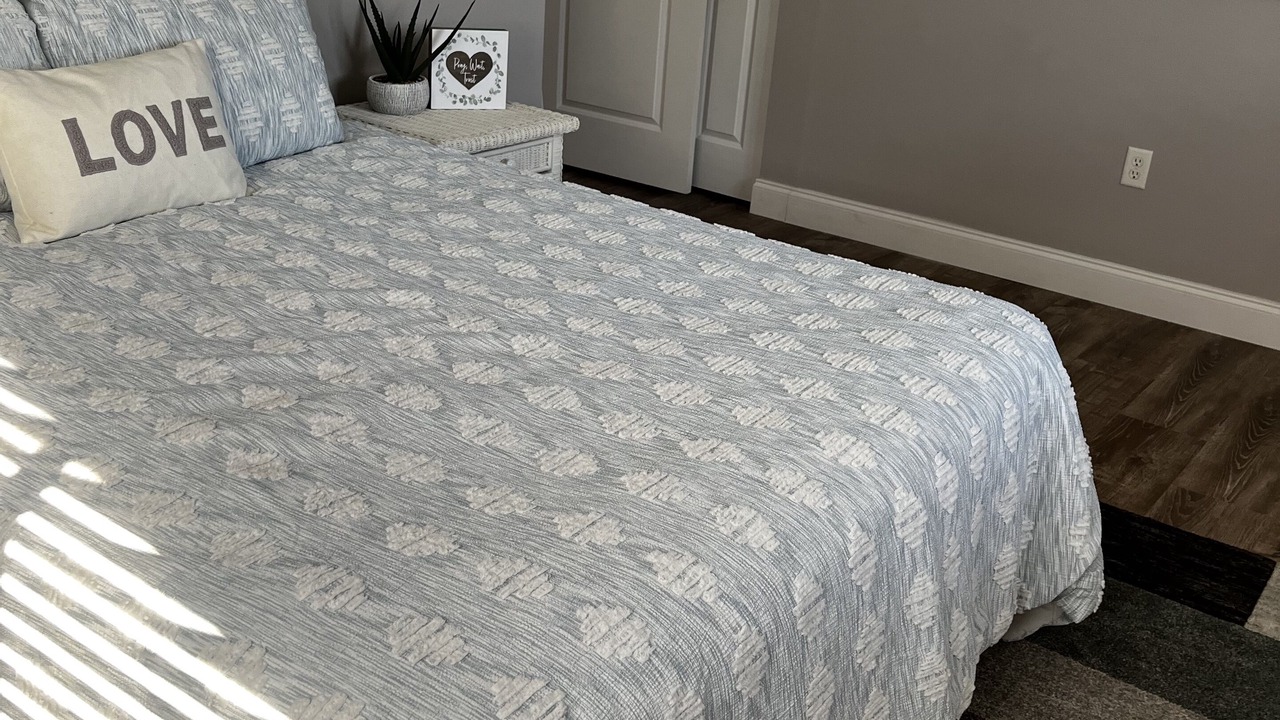 Photo of Bedroom in Edgewater
