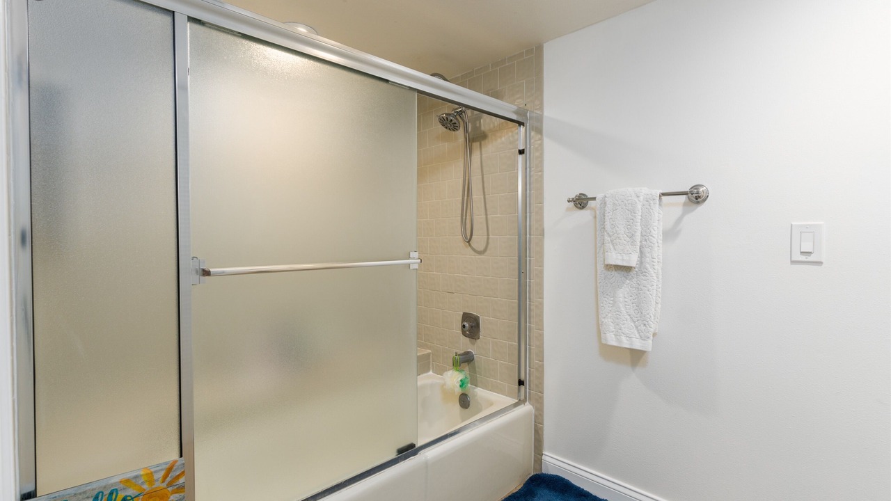 Photo of Bathroom in Independence Square