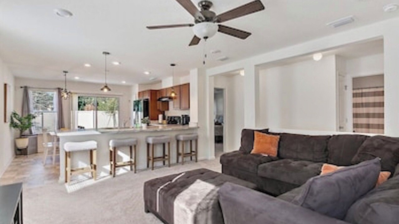 Photo of Livingroom in Biscayne