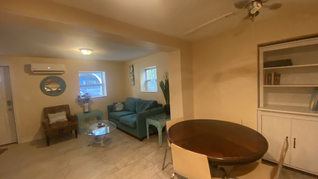 Photo of Livingroom in Horton Shores
