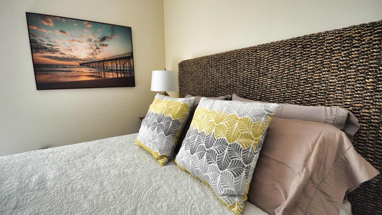 Photo of Bedroom in River Pointe