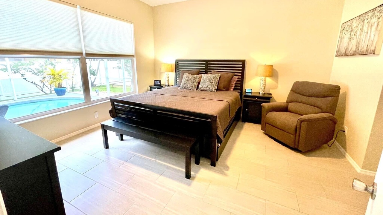 Photo of Bedroom in River Pointe