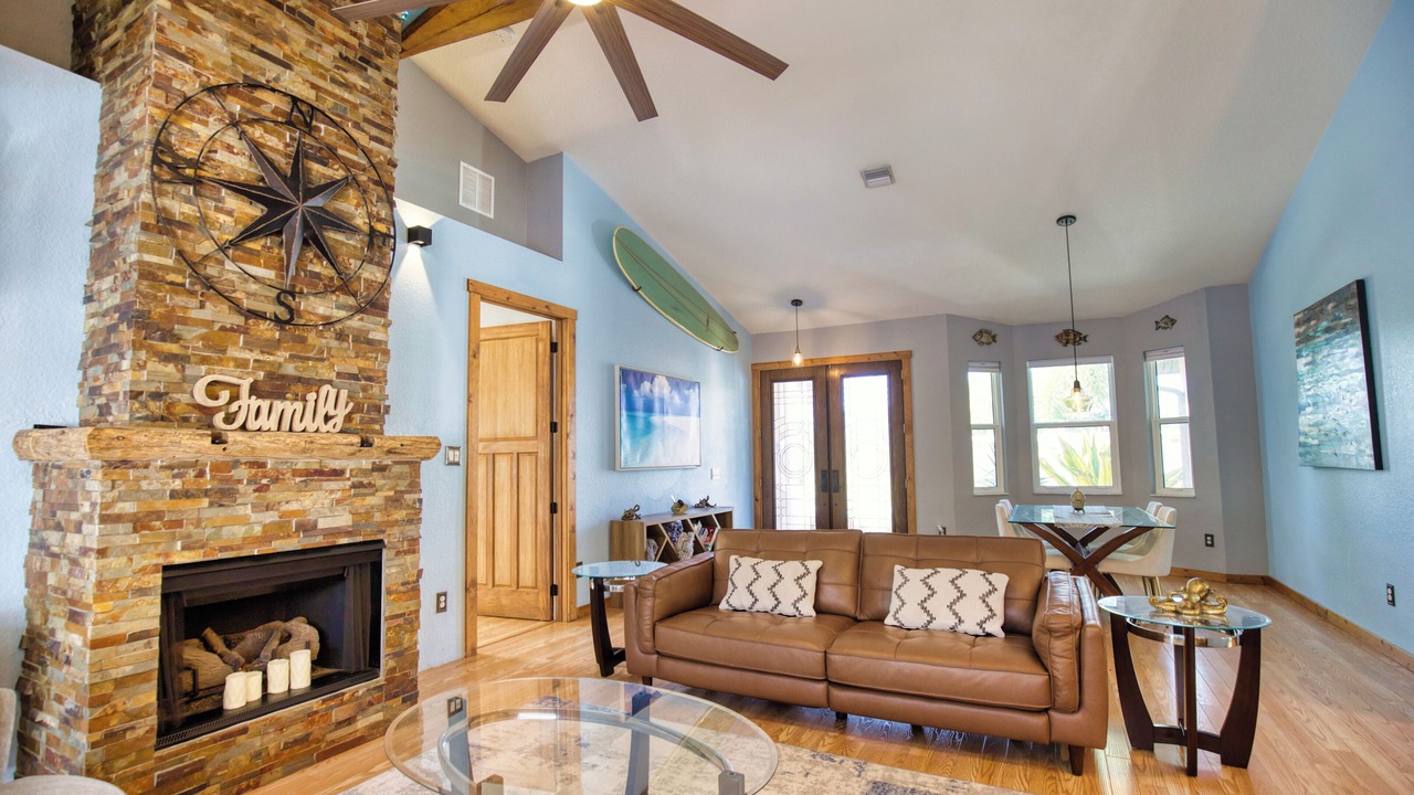 Photo of Livingroom in Laurel