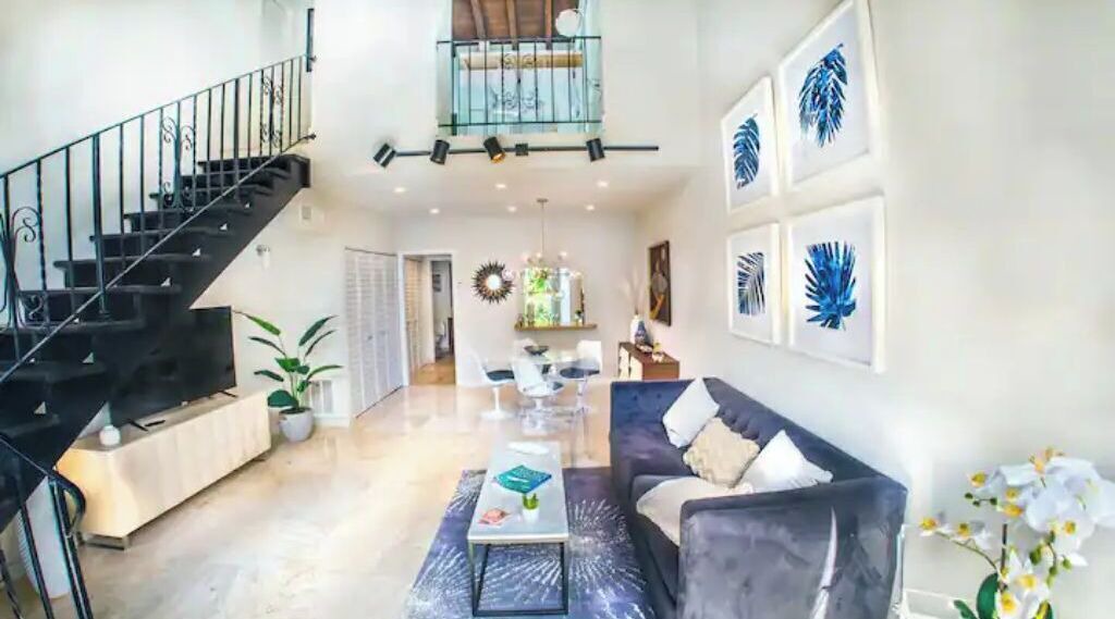 Photo of Livingroom in Miami Shores
