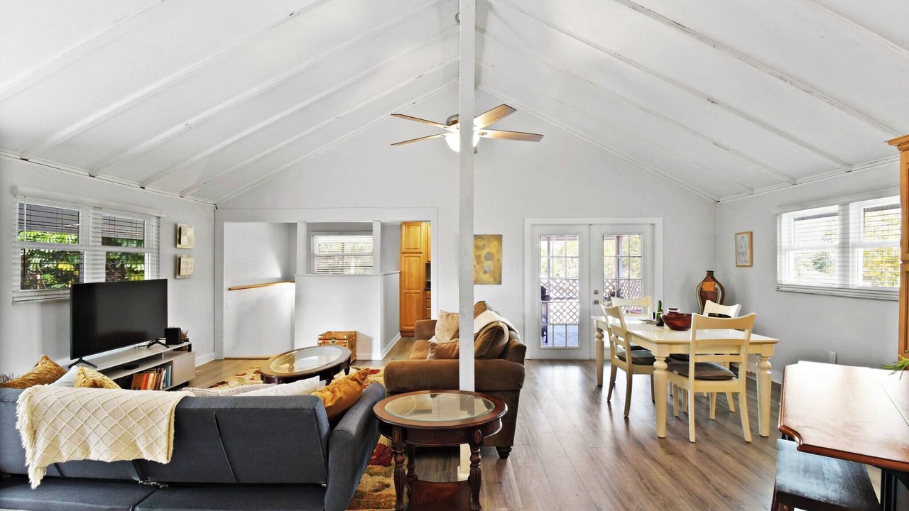 Photo of Livingroom in Babson Park