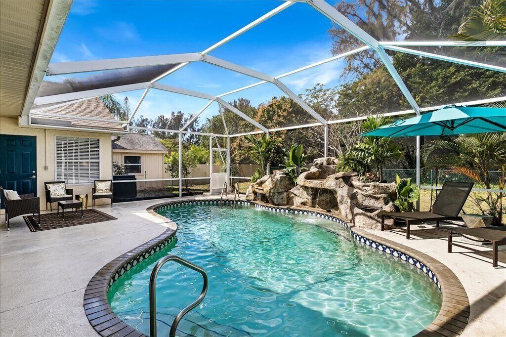 Photo of Outdoor in Pelican