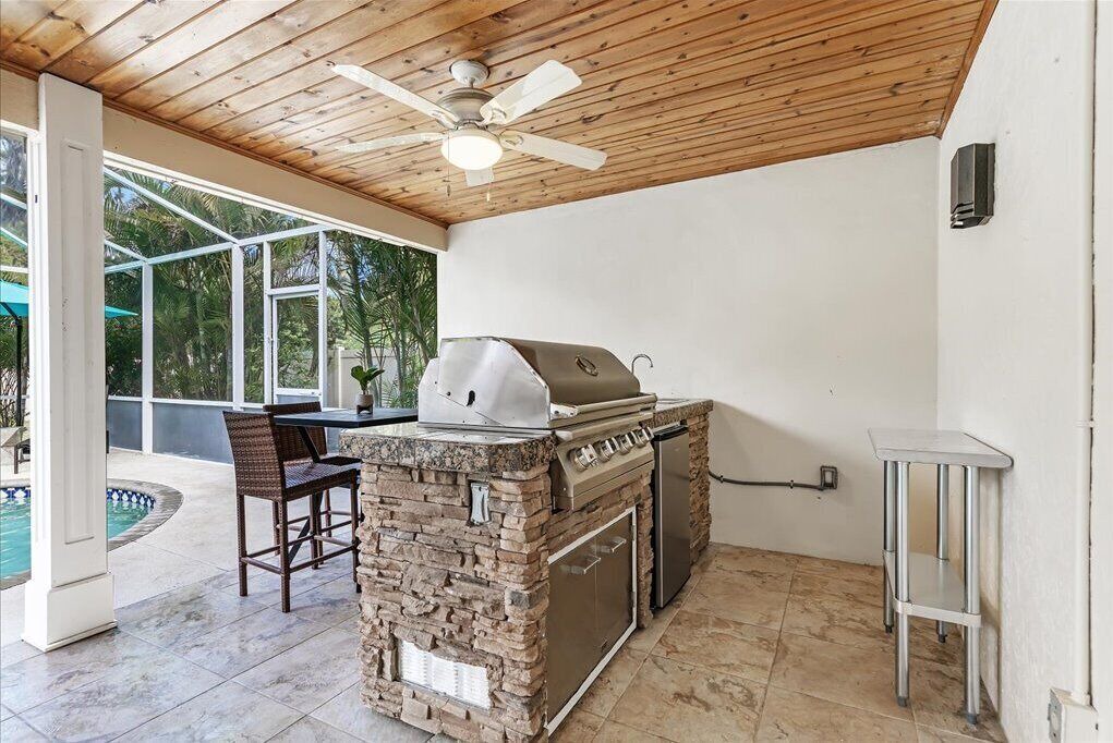 Photo of Patio Balcony in Pelican