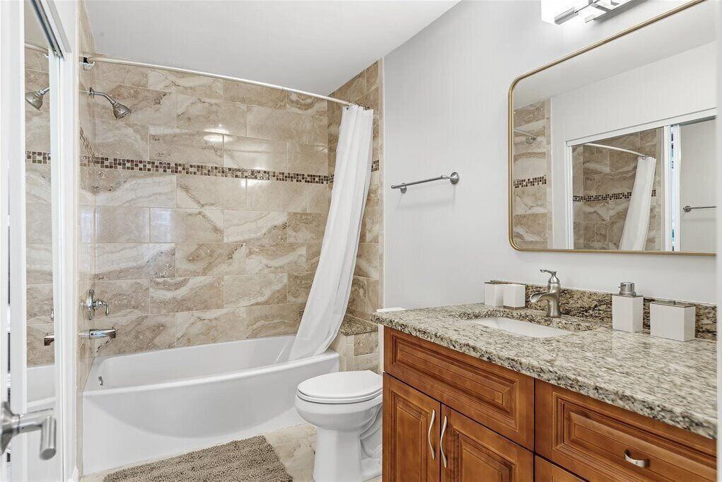 Photo of Bathroom in Pelican