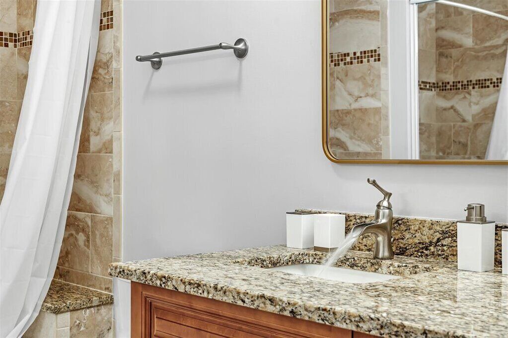 Photo of Bathroom in Pelican