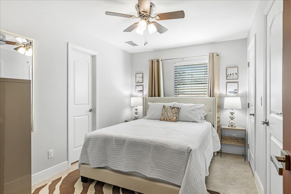 Photo of Bedroom in Pelican