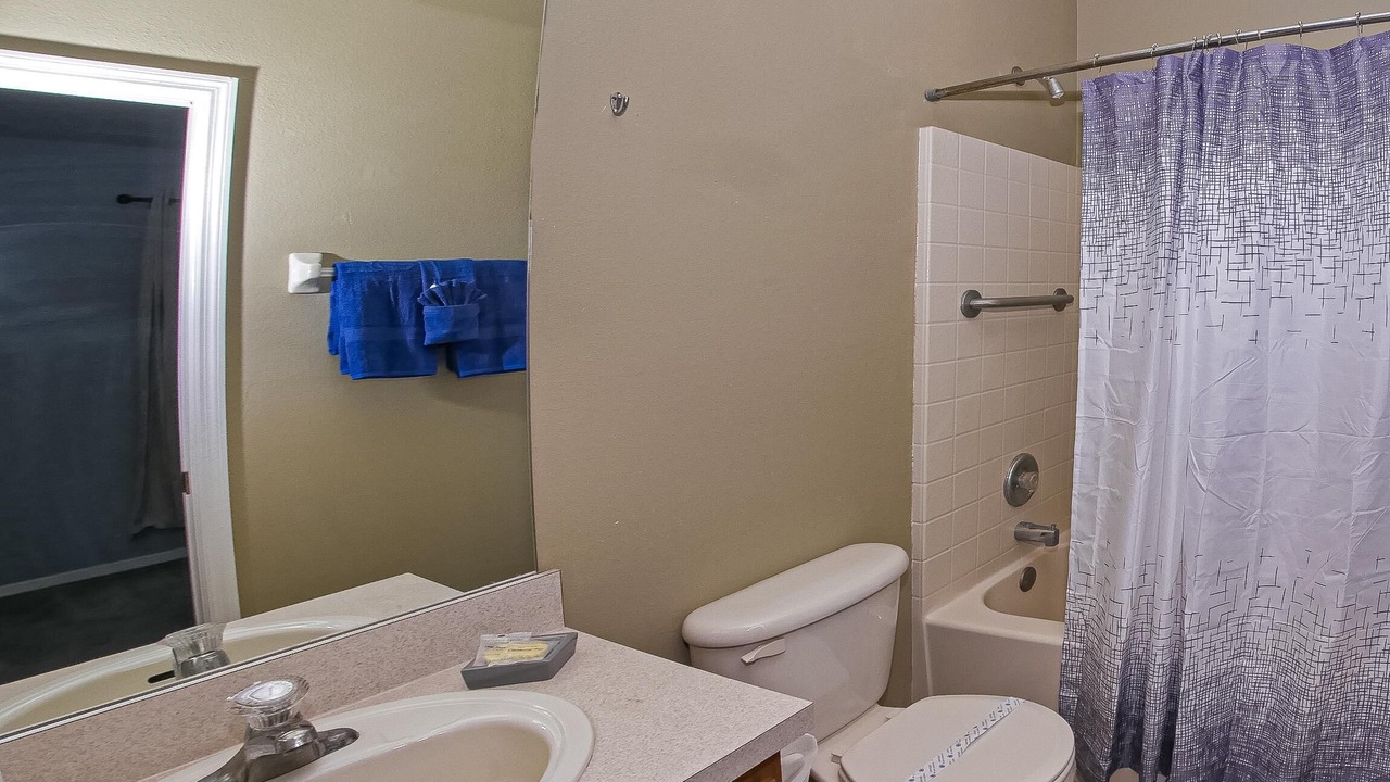 Photo of Bathroom in Sunset Ridge